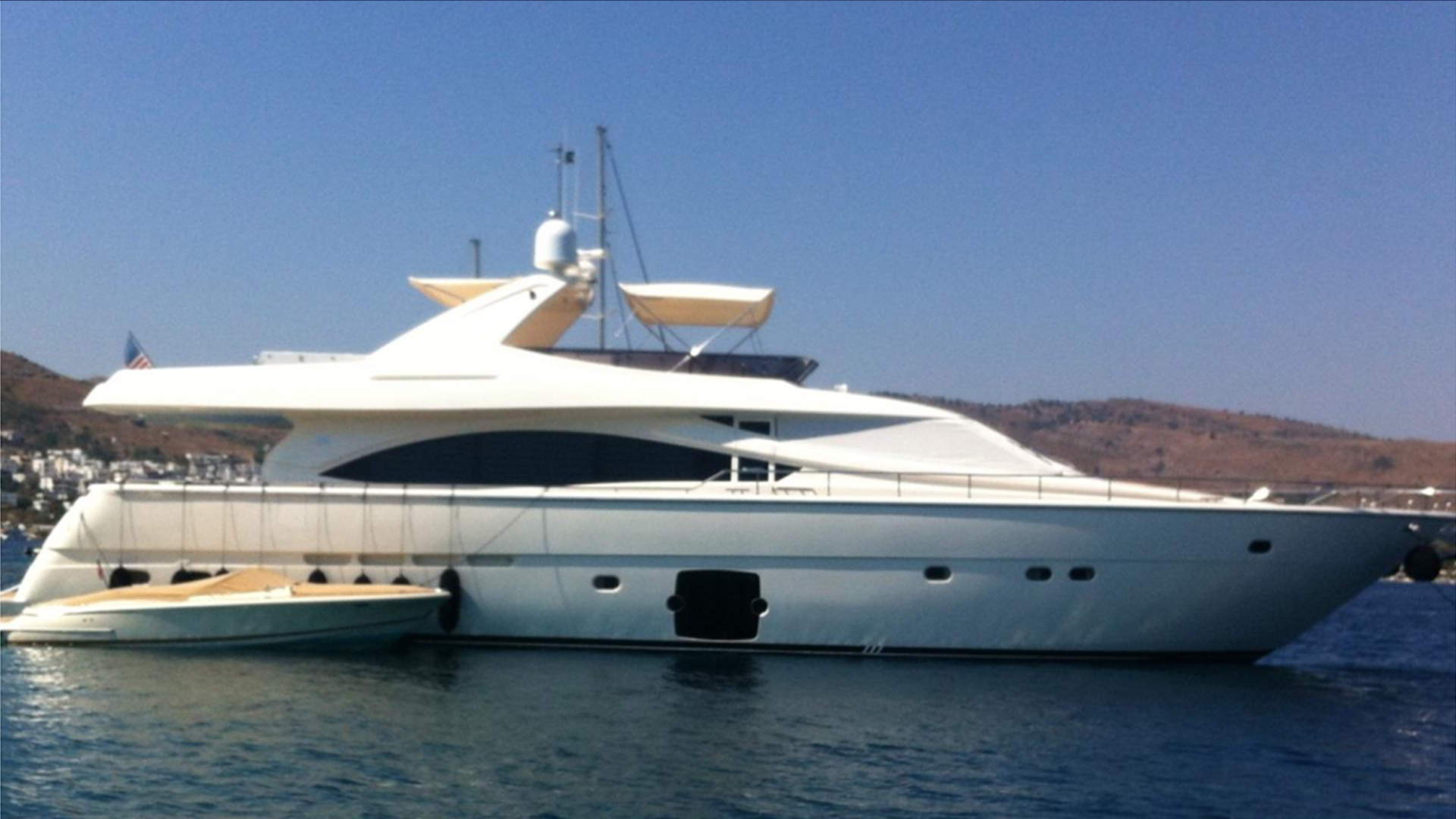 FERRETTI 83 2006