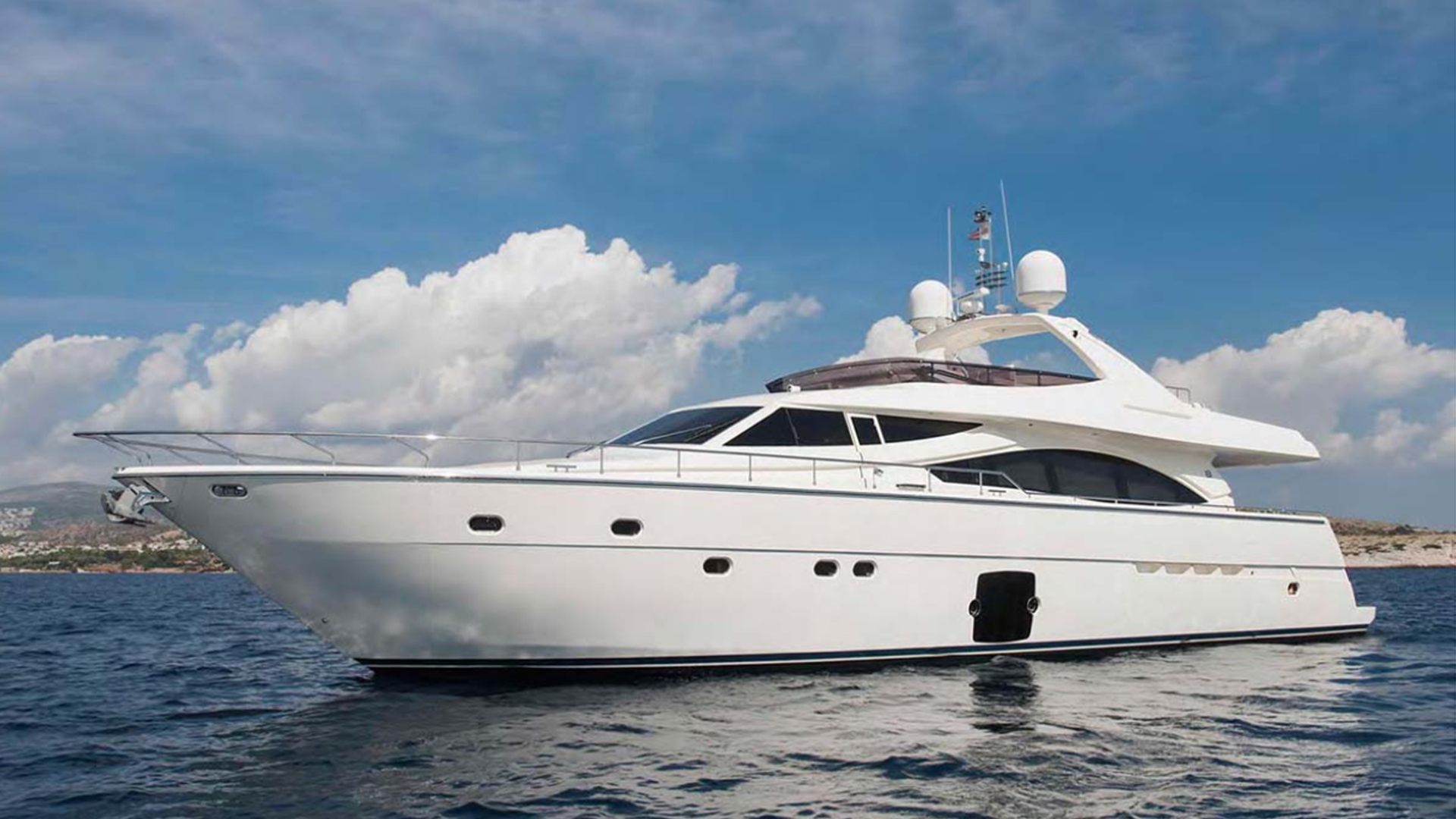 FERRETTI 83 2011